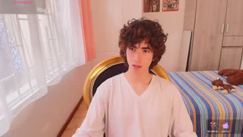 lucas_xo online show from 11/12/25, 04:29