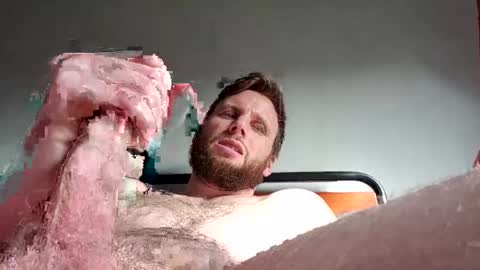 Snapshot of lucasb_87 chatting on 02/17/25, 01:42 lucasb_87 online show from 02/17/25, 01:42