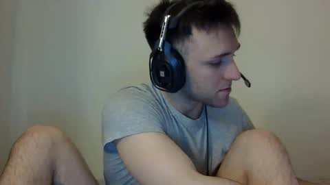 Snapshot of lucasbacon13 chatting on 12/02/24, 05:04 lucasbacon13 online show from 12/02/24, 05:04