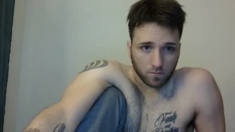 Snapshot of lucasbacon13 chatting on 12/13/24, 06:31 lucasbacon13 online show from 12/13/24, 06:31