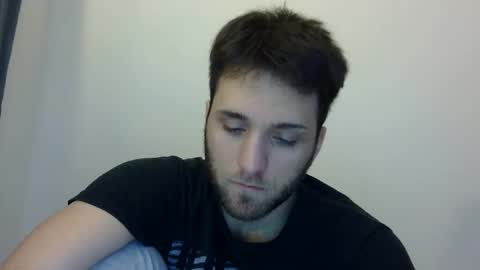 Snapshot of lucasbacon13 chatting on 01/02/25, 04:41 lucasbacon13 online show from 01/02/25, 04:41