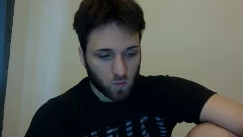 Snapshot of lucasbacon13 chatting on 01/12/25, 12:33 lucasbacon13 online show from 01/12/25, 12:33