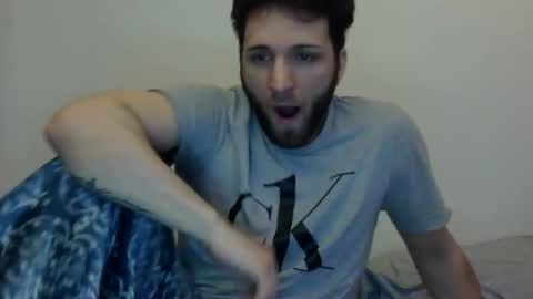 Snapshot of lucasbacon13 chatting on 01/17/25, 01:15 lucasbacon13 online show from 01/17/25, 01:15