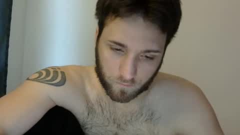 Snapshot of lucasbacon13 chatting on 01/19/25, 01:12 lucasbacon13 online show from 01/19/25, 01:12