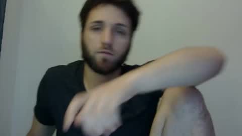 Snapshot of lucasbacon13 chatting on 01/21/25, 01:29 lucasbacon13 online show from 01/21/25, 01:29