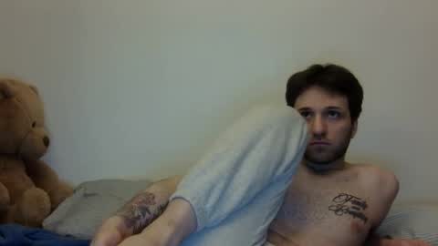 Snapshot of lucasbacon13 chatting on 02/15/25, 12:26 lucasbacon13 online show from 02/15/25, 12:26