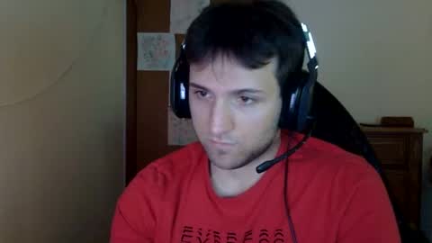 Snapshot of lucasbacon13 chatting on 11/23/25, 03:28 lucasbacon13 online show from 11/23/25, 03:28