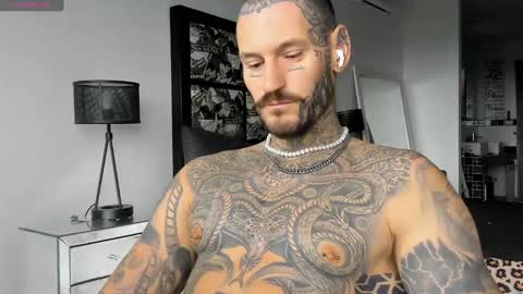 Snapshot of lucasexclusive chatting on 01/05/25, 03:53 lucasexclusive online show from 01/05/25, 03:53