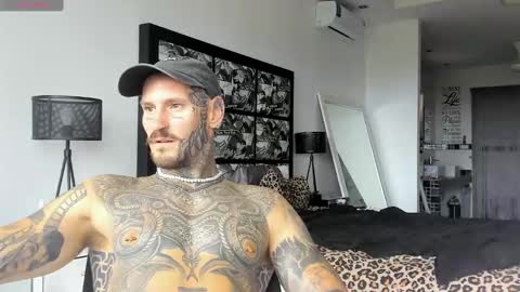Snapshot of lucasexclusive chatting on 01/26/25, 04:51 lucasexclusive online show from 01/26/25, 04:51