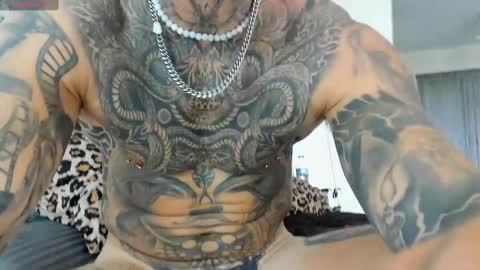 Snapshot of lucasexclusive chatting on 02/01/25, 06:00 lucasexclusive online show from 02/01/25, 06:00