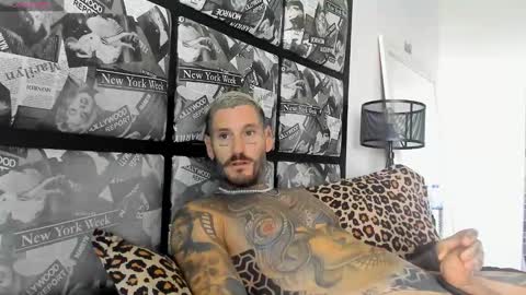 Snapshot of lucasexclusive chatting on 02/15/25, 07:49 lucasexclusive online show from 02/15/25, 07:49