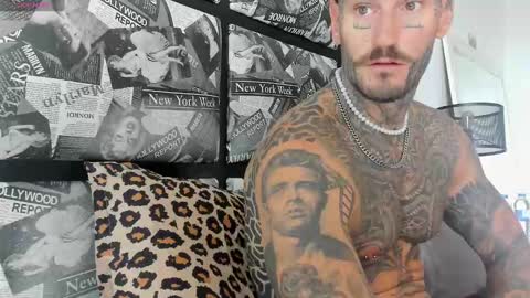 Snapshot of lucasexclusive chatting on 02/21/25, 04:51 lucasexclusive online show from 02/21/25, 04:51