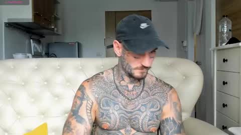 Snapshot of lucasexclusive chatting on 09/15/25, 06:57 lucasexclusive online show from 09/15/25, 06:57