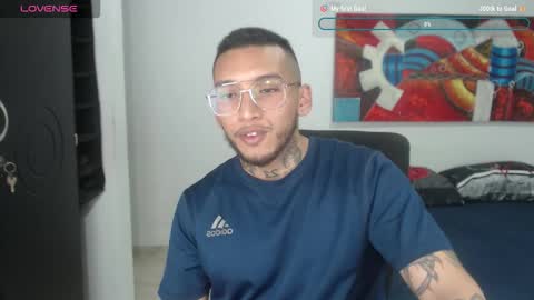 Snapshot of lucavanden chatting on 10/28/25, 10:45 Luca Vanden online show from 10/28/25, 10:45