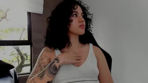 Snapshot of luccylee chatting on 01/31/25, 09:26 online show from 01/31/25, 09:26
