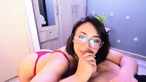 Snapshot of luci_fer15 chatting on 02/22/25, 01:44 Luci y Fer online show from 02/22/25, 01:44
