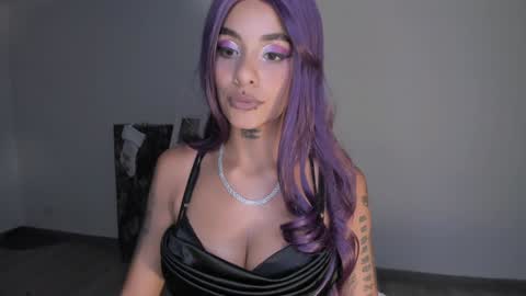 Snapshot of luci_fer_devil_1 chatting on 12/18/24, 05:15 Veronica Rati online show from 12/18/24, 05:15