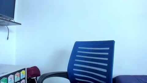 Lucia online show from 10/18/25, 09:37