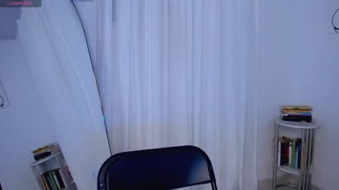 Snapshot of lucia_lee_ chatting on 02/10/25, 10:09 Lucia online show from 02/10/25, 10:09