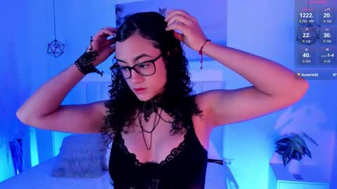 Snapshot of lucia_mendoza_ chatting on 09/27/25, 05:23 lucia_mendoza_ online show from 09/27/25, 05:23