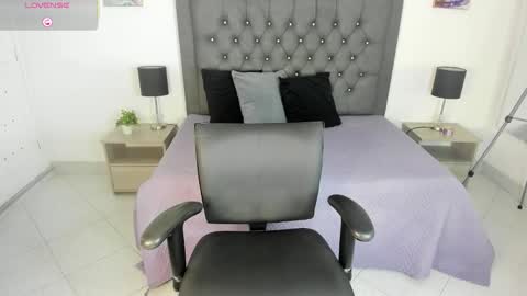 Lucia online show from 10/21/25, 12:55