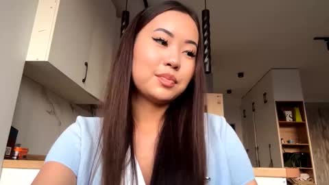 Kira online show from 10/15/25, 12:05