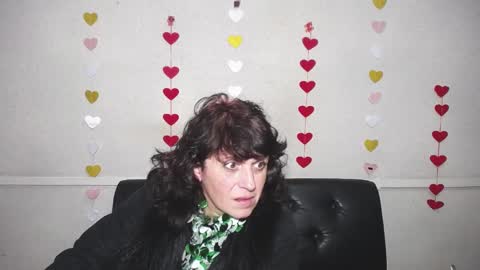 Snapshot of luciami chatting on 12/08/24, 12:40 LuciaMi online show from 12/08/24, 12:40