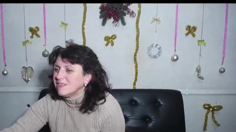 Snapshot of luciami chatting on 12/25/24, 04:54 LuciaMi online show from 12/25/24, 04:54