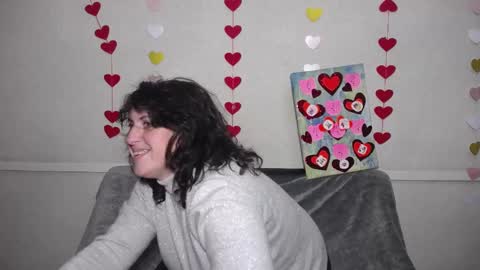 Snapshot of luciami chatting on 02/13/25, 10:11 LuciaMi online show from 02/13/25, 10:11