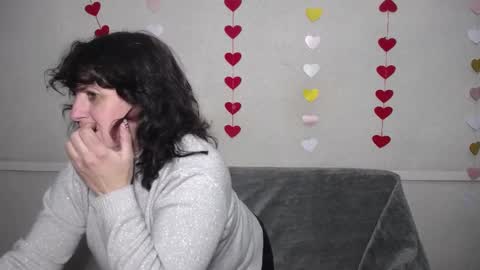 Snapshot of luciami chatting on 02/14/25, 01:13 LuciaMi online show from 02/14/25, 01:13