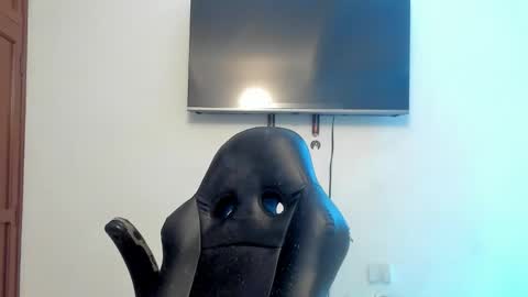 Lucian Gomez online show from 11/03/25, 08:32