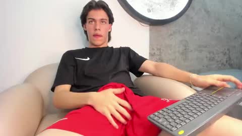 lucian_greyy online show from 10/01/25, 04:07