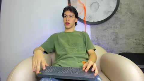 lucian_greyy online show from 10/27/25, 01:04