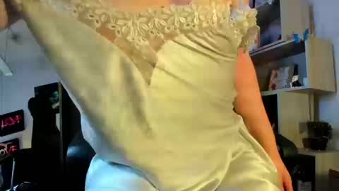 Snapshot of luciana_evaans chatting on 09/16/25, 02:07 Luciana Evans online show from 09/16/25, 02:07