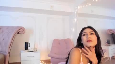 Luciana online show from 10/17/25, 08:55