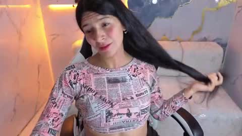Snapshot of luciana_tp chatting on 10/06/25, 01:08 Lucy online show from 10/06/25, 01:08