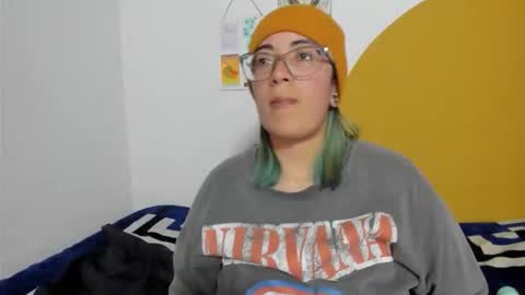 Dani 3 online show from 11/18/25, 11:48