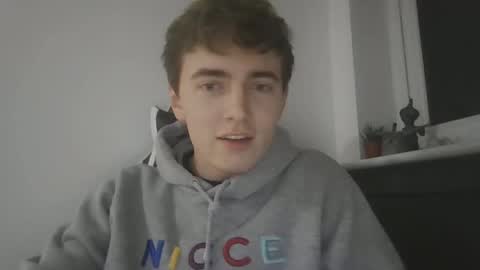 Snapshot of luciancrowe chatting on 01/29/25, 10:53 Lucian online show from 01/29/25, 10:53