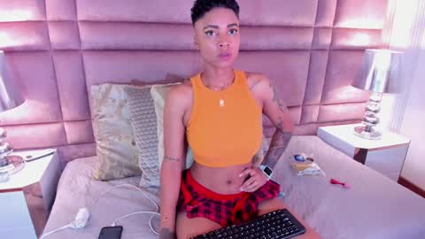  lucia wallace  online show from 02/14/25, 02:50