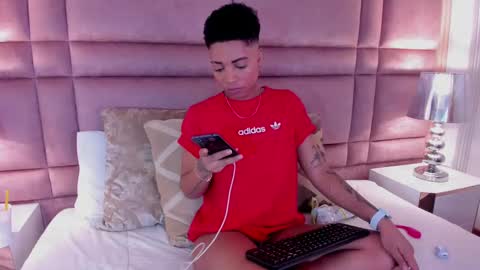  lucia wallace  online show from 02/21/25, 02:50