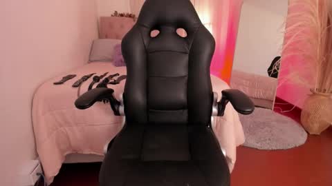     online show from 11/13/25, 08:52