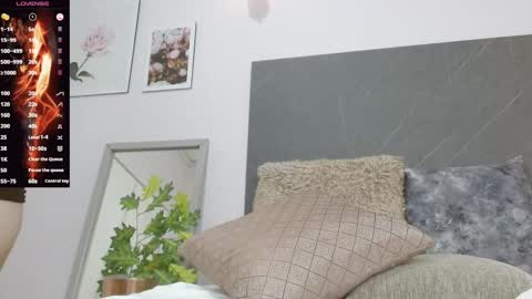 Snapshot of lucie_nicolls chatting on 01/02/25, 10:44 Lucie online show from 01/02/25, 10:44