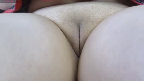 Snapshot of lucie_nicolls chatting on 03/03/25, 11:03 Lucie online show from 03/03/25, 11:03