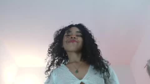 Lucie - online show from 01/12/25, 06:49