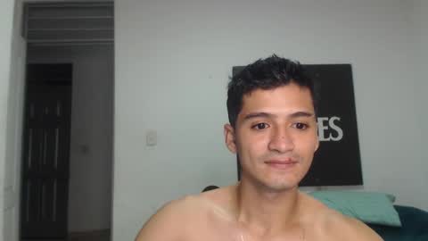 Snapshot of lucifferr_ chatting on 01/29/25, 04:47 leonel online show from 01/29/25, 04:47