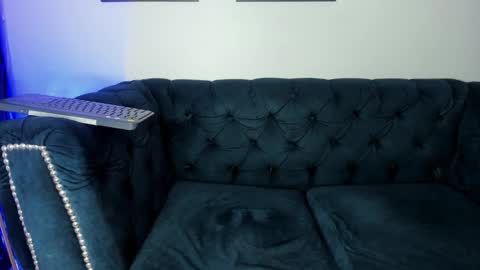 Snapshot of lucii_fer_ chatting on 02/03/25, 02:24 Leo online show from 02/03/25, 02:24