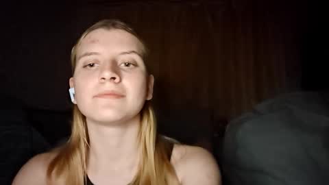 Monika online show from 10/17/25, 09:50