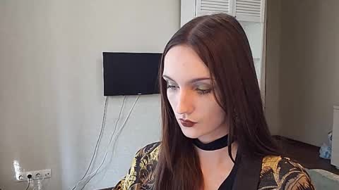Elizabeth online show from 09/22/25, 11:12