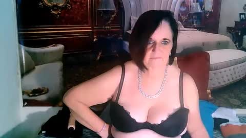 Snapshot of luciousgrace chatting on 02/24/25, 01:46 Grace online show from 02/24/25, 01:46