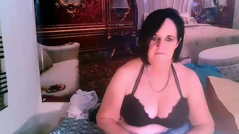 Snapshot of luciousgrace chatting on 03/02/25, 01:47 Grace online show from 03/02/25, 01:47